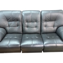 NO.2601 ３人掛けソファ 革 黒 家具 中古の画像