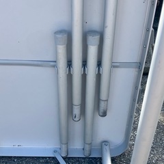 キャンプ　バーベキュー　テーブルの画像