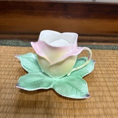 カップ＆ソーサー  バラの型