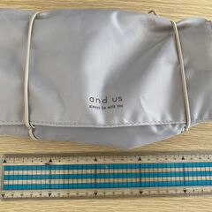 ★新品未使用★化粧ポーチ★ペンケースや筆箱にも使用可？★and us★の画像