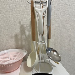 キッチンツール、お皿の画像