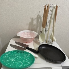 キッチンツール、お皿