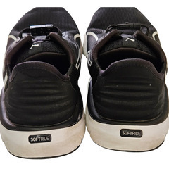 PUMA SoftRide ブラックスニーカー 25.5cmの画像