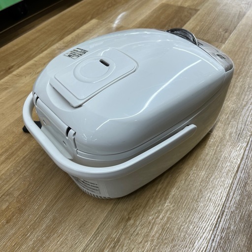 ZOJIRUSHI ゾウジルシ IH炊飯ジャー NP-XA10 2017年製 5.5合炊き キッチン家電 炊飯器 のご紹介です！