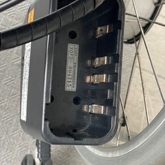 値下げしました　YAMAHA電動車椅子＋充電器＋バッテリー2つ の画像