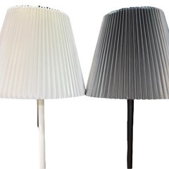 NO.2603【在庫2】フロアランプ 白 黒 プリーツシェード 照明 スタンド 家具 中古の画像