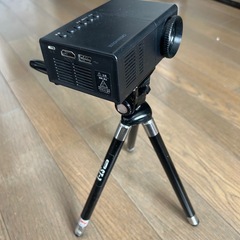 天井投影プロジェクター　寝ながら映画鑑賞いかがですか？の画像