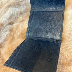 未使用IL BISONTEイルビゾンテウォレットがま口財布ガマ口二つ折り財布 フラップ式二つ折り財布 ガマ口三つ折り財布 フラップ式三つ折り財布折財布さいふサイフ小銭入れ付ネイビー紺色ダークブルー青色イタリアンレザー牛革本革横幅11高11マチ2.3イタリア製の画像