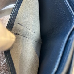 未使用IL BISONTEイルビゾンテウォレットがま口財布ガマ口二つ折り財布 フラップ式二つ折り財布 ガマ口三つ折り財布 フラップ式三つ折り財布折財布さいふサイフ小銭入れ付ネイビー紺色ダークブルー青色イタリアンレザー牛革本革横幅11高11マチ2.3イタリア製の画像