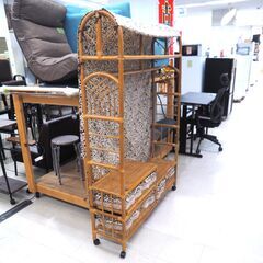 ハンガーラックチェスト　ラタン　リユース品　価格　5,500円の画像