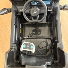 子供用大型電気自動車　メルセデスベンツ　ゲレンデ　ラジコンカーの画像