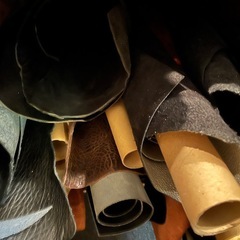 業者歓迎　レザークラフト用牛革の画像