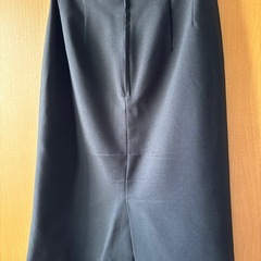 黒タイトスカートウエスト64センチ膝丈の画像