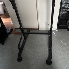 腕立て、懸垂等の筋トレ用具の画像