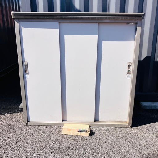 大型　鍵付きヨドコウ物置