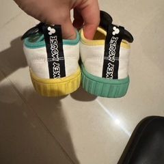ミッキースニーカーの画像