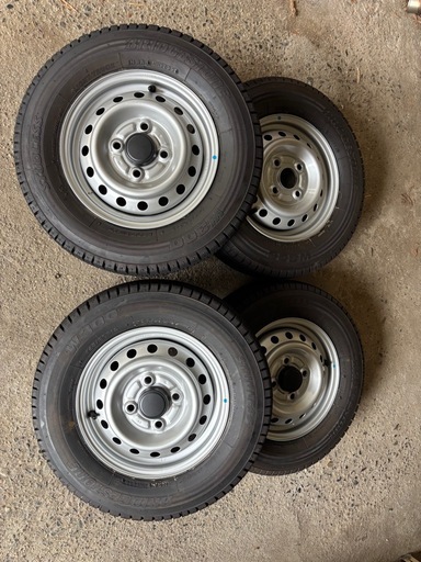 軽トラ　軽バン　12インチ　スタッドレスタイヤ