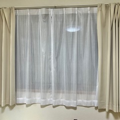 カーテンの画像