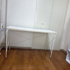 ホワイトデスクの画像