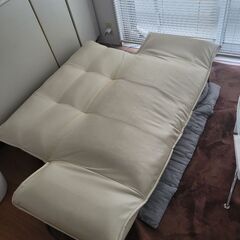 2人掛けソファ(オットマン付き)の画像