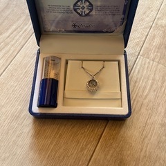 クロスフォーネックレスの画像