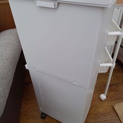 ★リユースのサカイ水戸店★ゴミ箱ホワイトH87×D41×W27クリーニング済みMT5833の画像