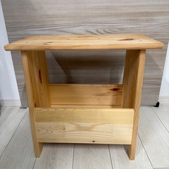 IKEA PERJOHAN ペルヨハン 収納付きスツールの画像