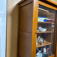 食器棚の画像