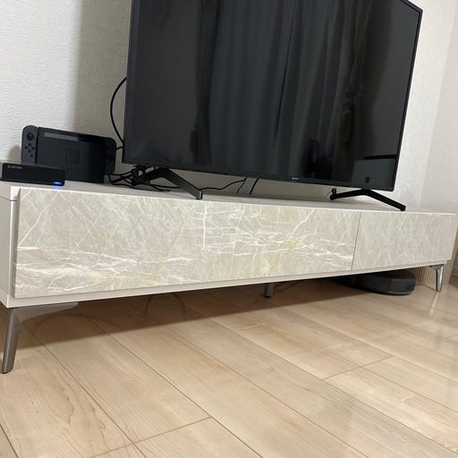 大理石柄テレビボード