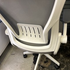 【未使用品】オフィスチェア ClutterFreeの画像