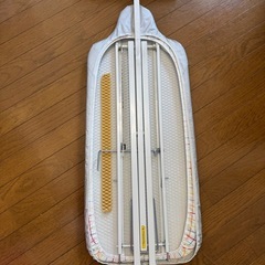 アイロン台　調整可能の画像