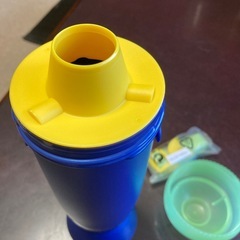 今回は紐もあるぜ水筒の画像