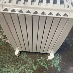 美品  DeLonghi デロンギ ドラゴンデジタルスマート オイルヒーター の画像
