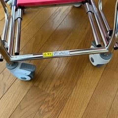 シャワー用車いすの画像