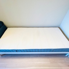 	 IKEAベッドの画像