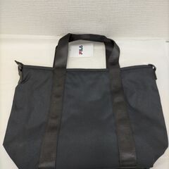  【新品未使用】FILA 　フィラ トートバッグ  黒  ショルダーバッグ　  ブラック 黒 ロゴ入り ショルダー兼用 新品タグ付き 通勤 通学 部活 ジム 　251017-7Yの画像