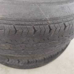 ハイエースのタイヤの画像