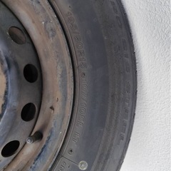 ハイエースのタイヤの画像