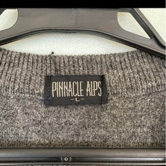 PINNACLE ALPS グレー Vネックセーター Lの画像