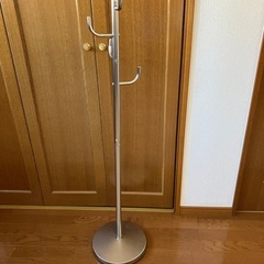 スチール製ポールハンガーの画像