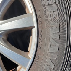 22年製　スタッドレスタイヤ　アイスマン　raurion 195/65R15の画像
