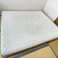 今月24日まで出品　Novilla クイーンサイズ　マットレスの画像