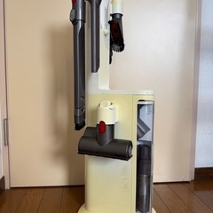ダイソン　コードレスクリーナースタンド 限定モデル　カートリッジ10個付きの画像