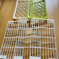 折りたたみ収納棚の画像