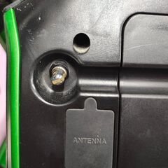 【中古】日立　コードレスラジオ付きテレビ　14.4V,18V　UR18DSML(NN)　バッテリ充電器別売り、ロッドアンテナ折れ有り、外部アンテナ、リモコン、電源アダプタ付属あり【ハンズクラフト熊本けやき通り店】【店頭取引限定】の画像