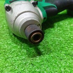 マキタ M695DS 充電式インパクトドライバー【船橋馬込店】【店頭取引限定】【中古】ITOXKN5B1W9Cの画像