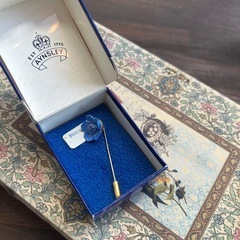 エインズレイ♡陶器のお花ブローチの画像