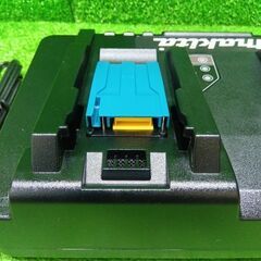 マキタ DC18RD 二口充電器【船橋馬込店】【店頭取引限定】【未使用】ITCBKSK8WYYZの画像
