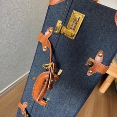 キャリーケースの画像