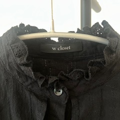 w closet フリルトップスの画像